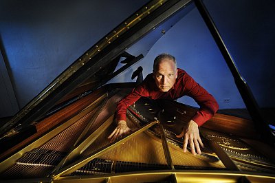 Rienhold Friedl - Foto David Heerde - Inside-Piano.jpg